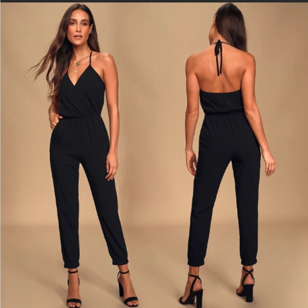Lulu’s Black Halter Learning To Fly Jumpsuit sz XS EUC Sexy